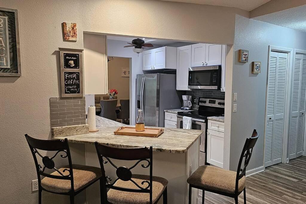 Seabreeze 3-Bedroom Pool Villa Close To The Beach!!! Порт Шарлът Екстериор снимка