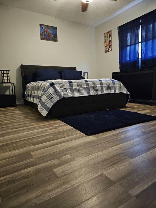 Seabreeze 3-Bedroom Pool Villa Close To The Beach!!! Порт Шарлът Екстериор снимка