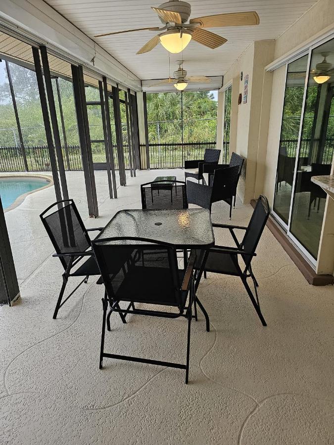 Seabreeze 3-Bedroom Pool Villa Close To The Beach!!! Порт Шарлът Екстериор снимка